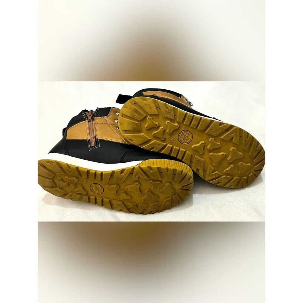 Wonder Nation Boys Kids Tan and Black Skid Water Resistant Ankle Duck Boots 3
